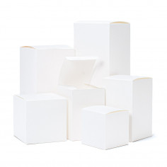 Scatole Pieghevoli in Cartoncino Bianco con Base Quadrata